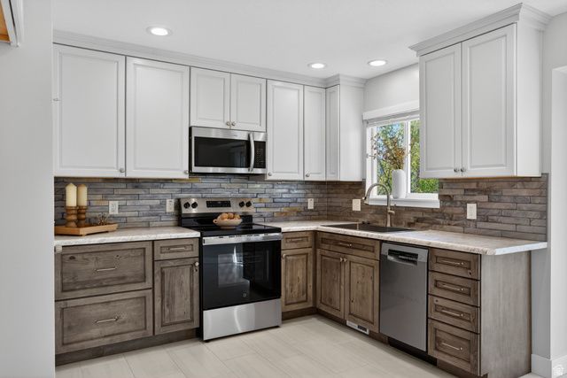 263 W 1675 N, Layton, UT 84041