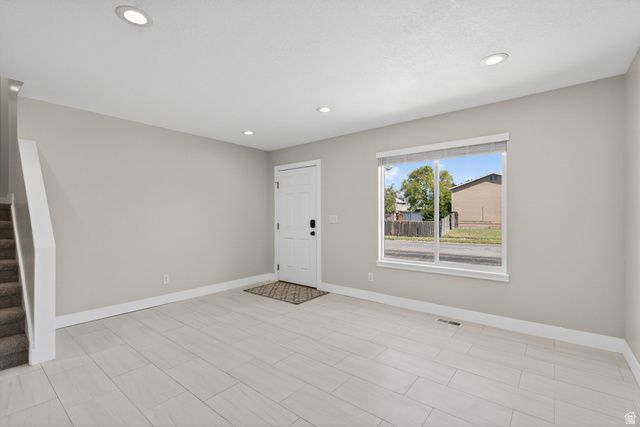 263 W 1675 N, Layton, UT 84041