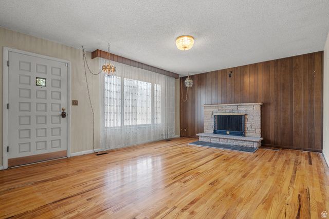 8284 S 745 E, Sandy, UT 84094