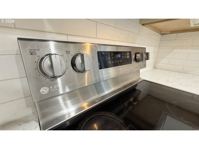 2800 TREETOP Ln, West Linn, OR 97068