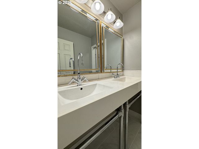 2800 TREETOP Ln, West Linn, OR 97068