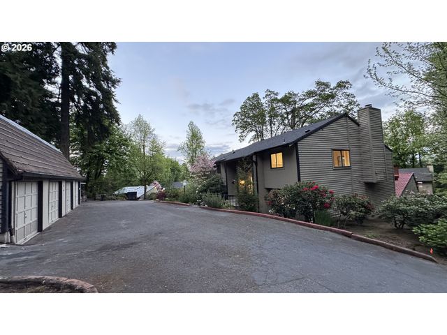 2800 TREETOP Ln, West Linn, OR 97068