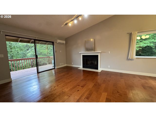 2800 TREETOP Ln, West Linn, OR 97068
