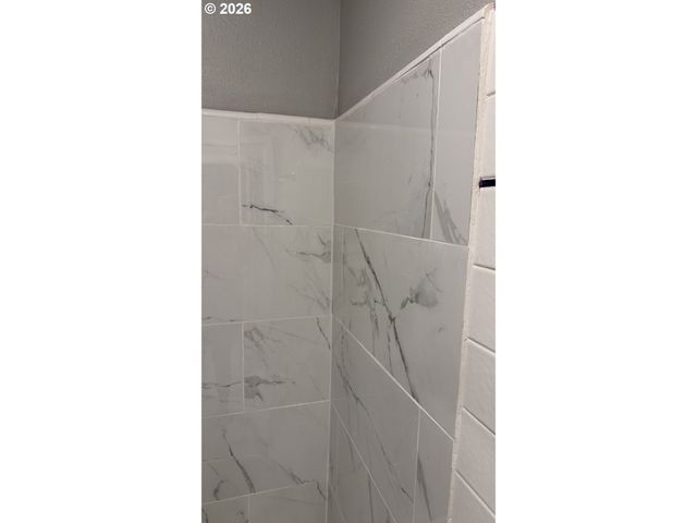 2800 TREETOP Ln, West Linn, OR 97068