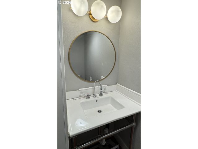 2800 TREETOP Ln, West Linn, OR 97068