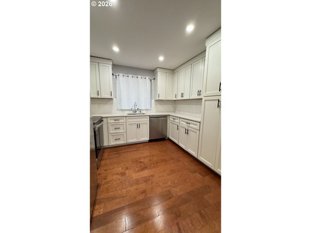 2800 TREETOP Ln, West Linn, OR 97068
