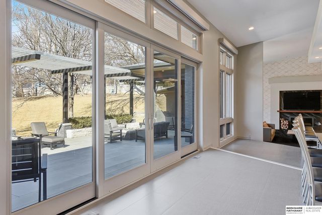 1718 Ridgewood Avenue, Omaha, NE 68124