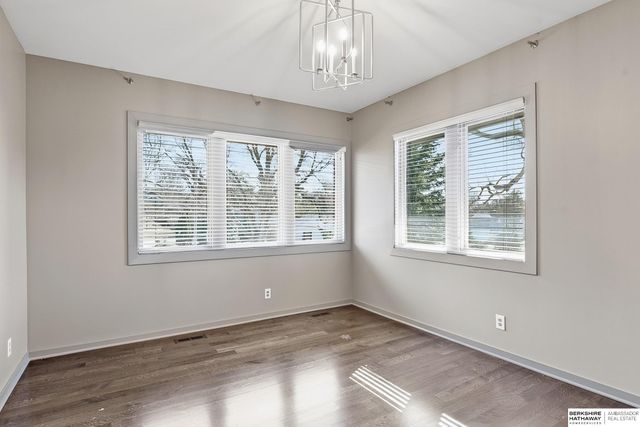 1718 Ridgewood Avenue, Omaha, NE 68124