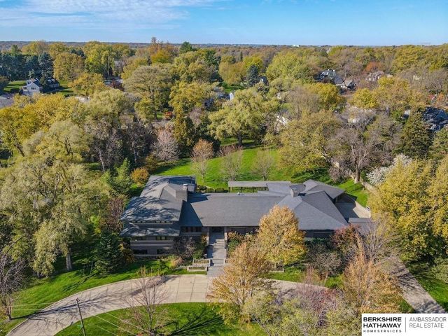 1718 Ridgewood Avenue, Omaha, NE 68124