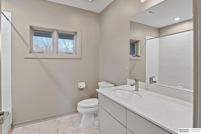 1718 Ridgewood Avenue, Omaha, NE 68124