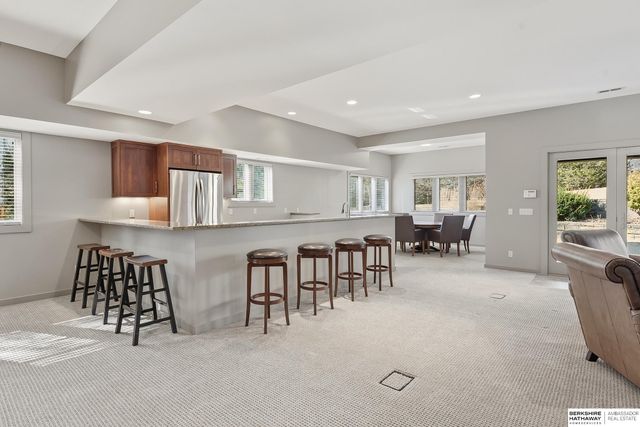 1718 Ridgewood Avenue, Omaha, NE 68124