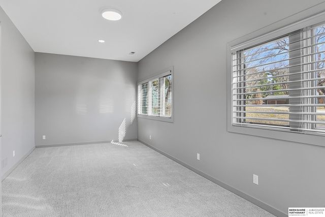 1718 Ridgewood Avenue, Omaha, NE 68124