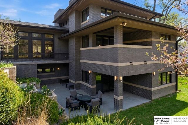1718 Ridgewood Avenue, Omaha, NE 68124