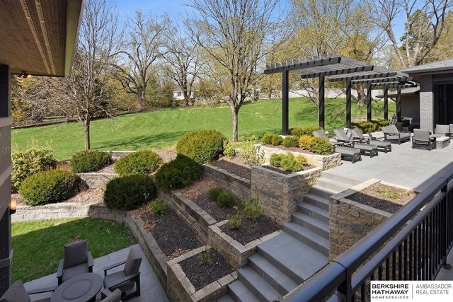 1718 Ridgewood Avenue, Omaha, NE 68124
