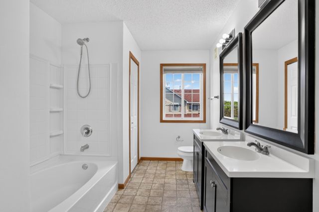 17173 Monroe Street NW, Elk River, MN 55330