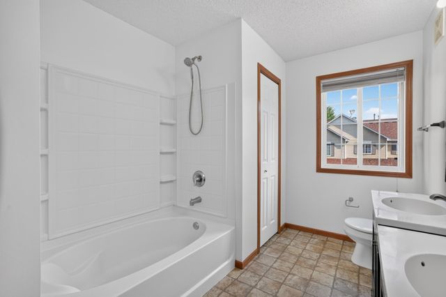 17173 Monroe Street NW, Elk River, MN 55330