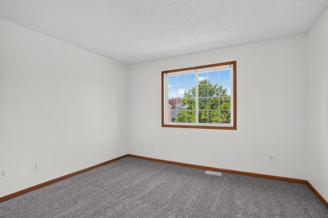 17173 Monroe Street NW, Elk River, MN 55330
