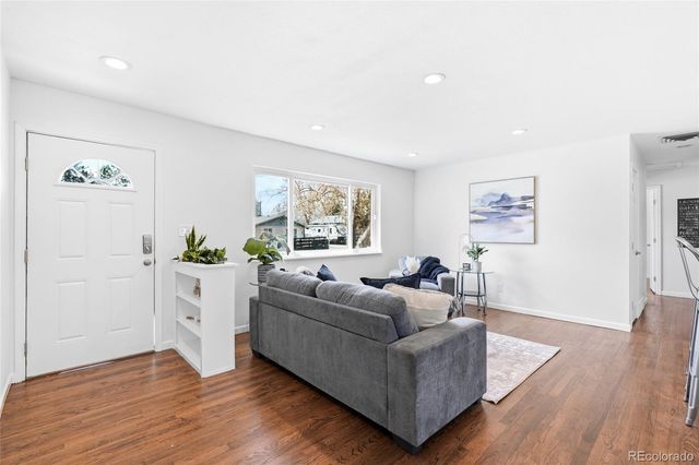 1618 Centennial Drive, Longmont, CO 80501