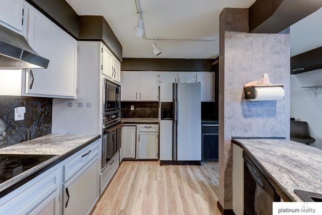 1032 Skyline Drive, Fremont, NE 68025