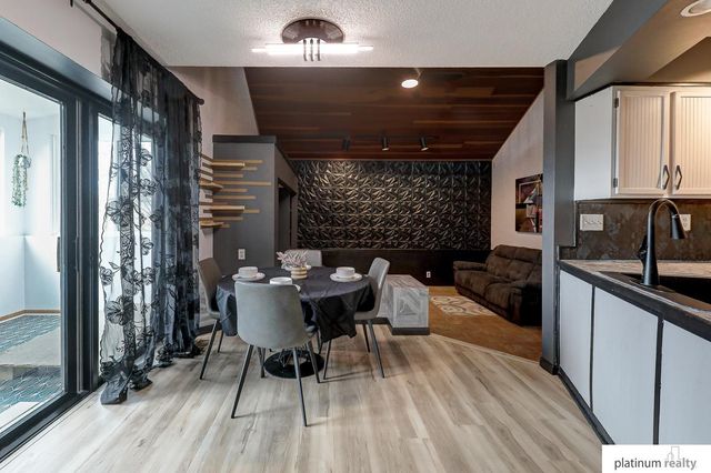 1032 Skyline Drive, Fremont, NE 68025