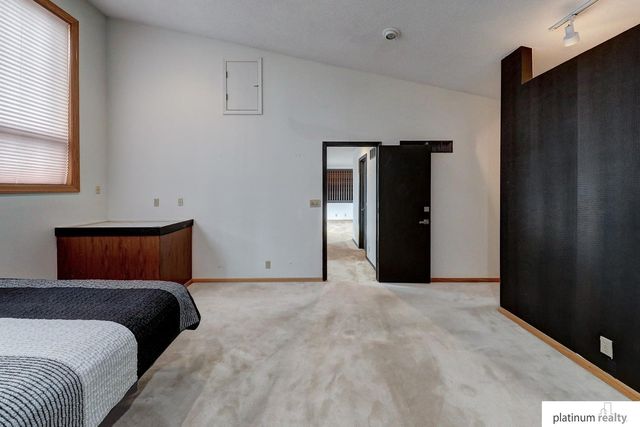 1032 Skyline Drive, Fremont, NE 68025