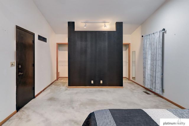 1032 Skyline Drive, Fremont, NE 68025