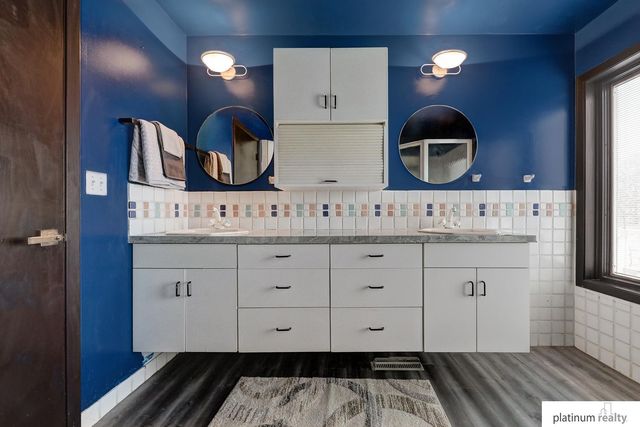 1032 Skyline Drive, Fremont, NE 68025