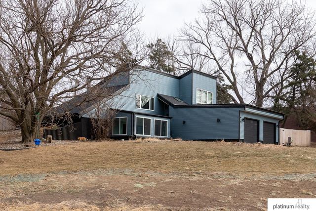 1032 Skyline Drive, Fremont, NE 68025