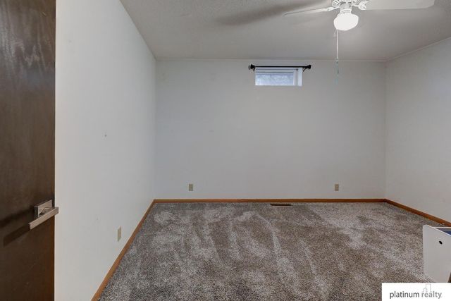 1032 Skyline Drive, Fremont, NE 68025