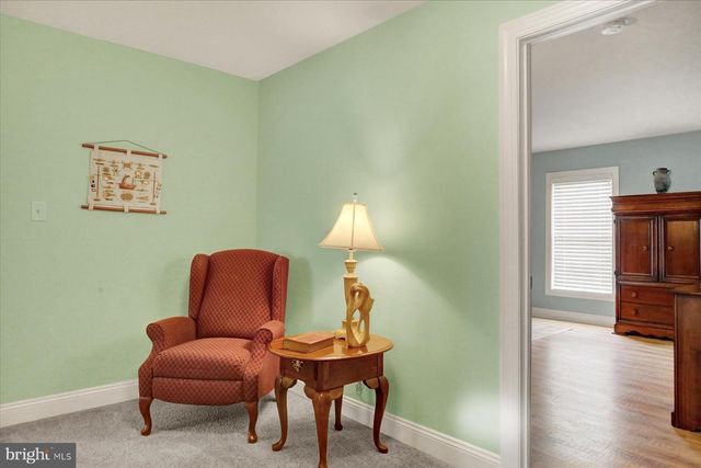 3 JAMESTOWN SQ, Mechanicsburg, PA 17050