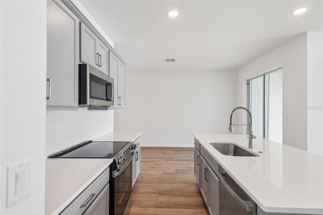 31542 AZURE BEACH DRIVE, San Antonio, FL 33576