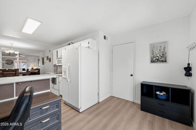 455 S DELAWARE Drive 129, Apache Junction, AZ 85120