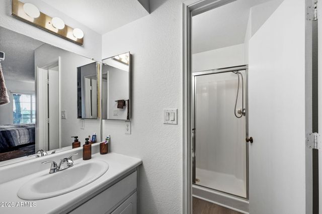 455 S DELAWARE Drive 129, Apache Junction, AZ 85120