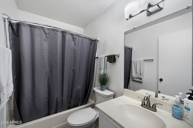 455 S DELAWARE Drive 129, Apache Junction, AZ 85120