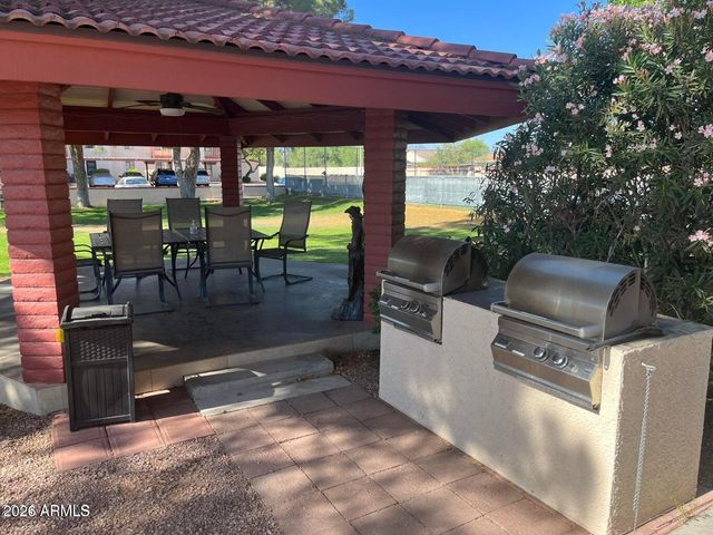 455 S DELAWARE Drive 129, Apache Junction, AZ 85120