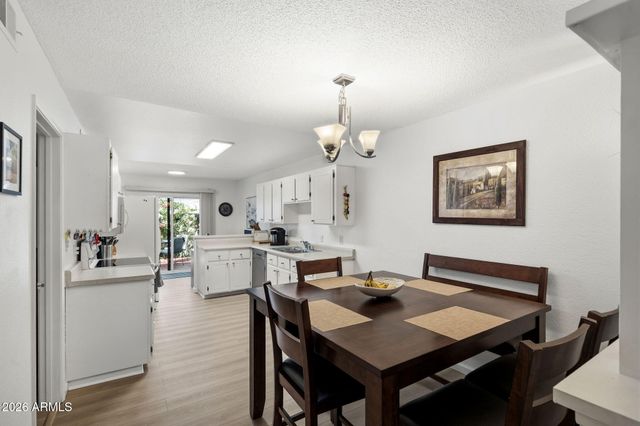 455 S DELAWARE Drive 129, Apache Junction, AZ 85120