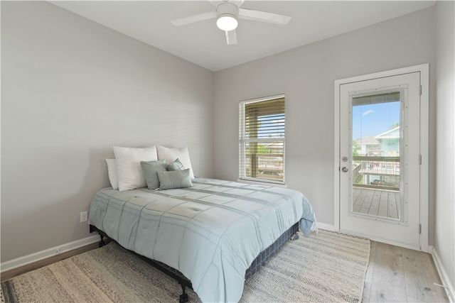 4025 Summit Dr, Corpus Christi, TX 78418
