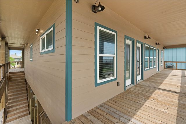 4025 Summit Dr, Corpus Christi, TX 78418