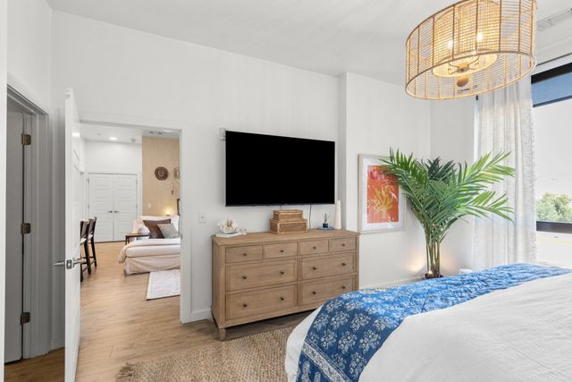 1002 Division St Apt 306, Nashville, TN 37203