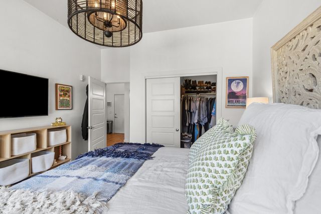 1002 Division St Apt 306, Nashville, TN 37203