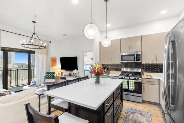 1002 Division St Apt 306, Nashville, TN 37203