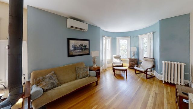 307 Tappan St 3, Brookline, MA 02445