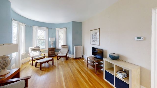 307 Tappan St 3, Brookline, MA 02445