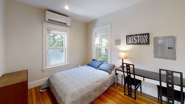 307 Tappan St 3, Brookline, MA 02445