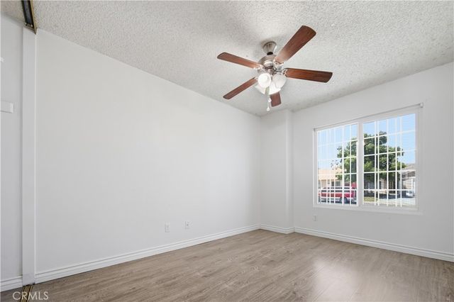 14211 La Mirada St, Victorville, CA 92392