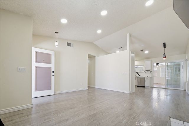 14211 La Mirada St, Victorville, CA 92392