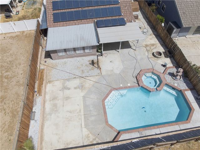 14211 La Mirada St, Victorville, CA 92392