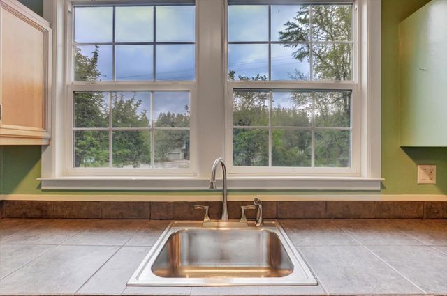 618 Walsh St, Grass Valley, CA 95945