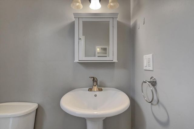 618 Walsh St, Grass Valley, CA 95945