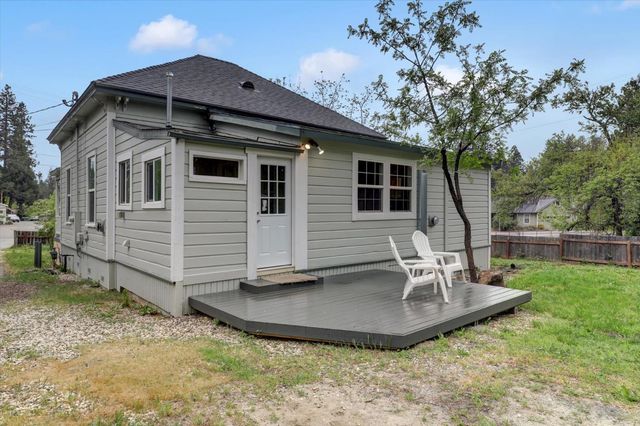 618 Walsh St, Grass Valley, CA 95945